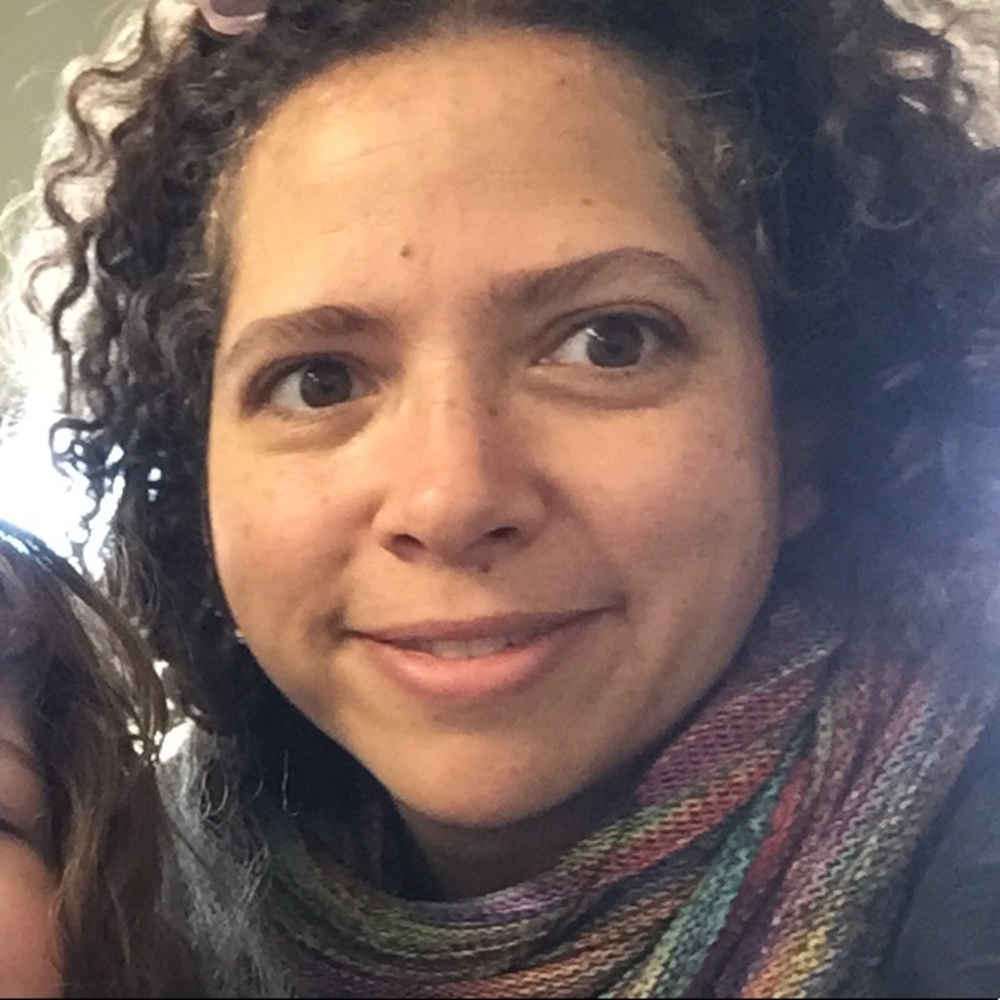 Meet your Posher, Amira